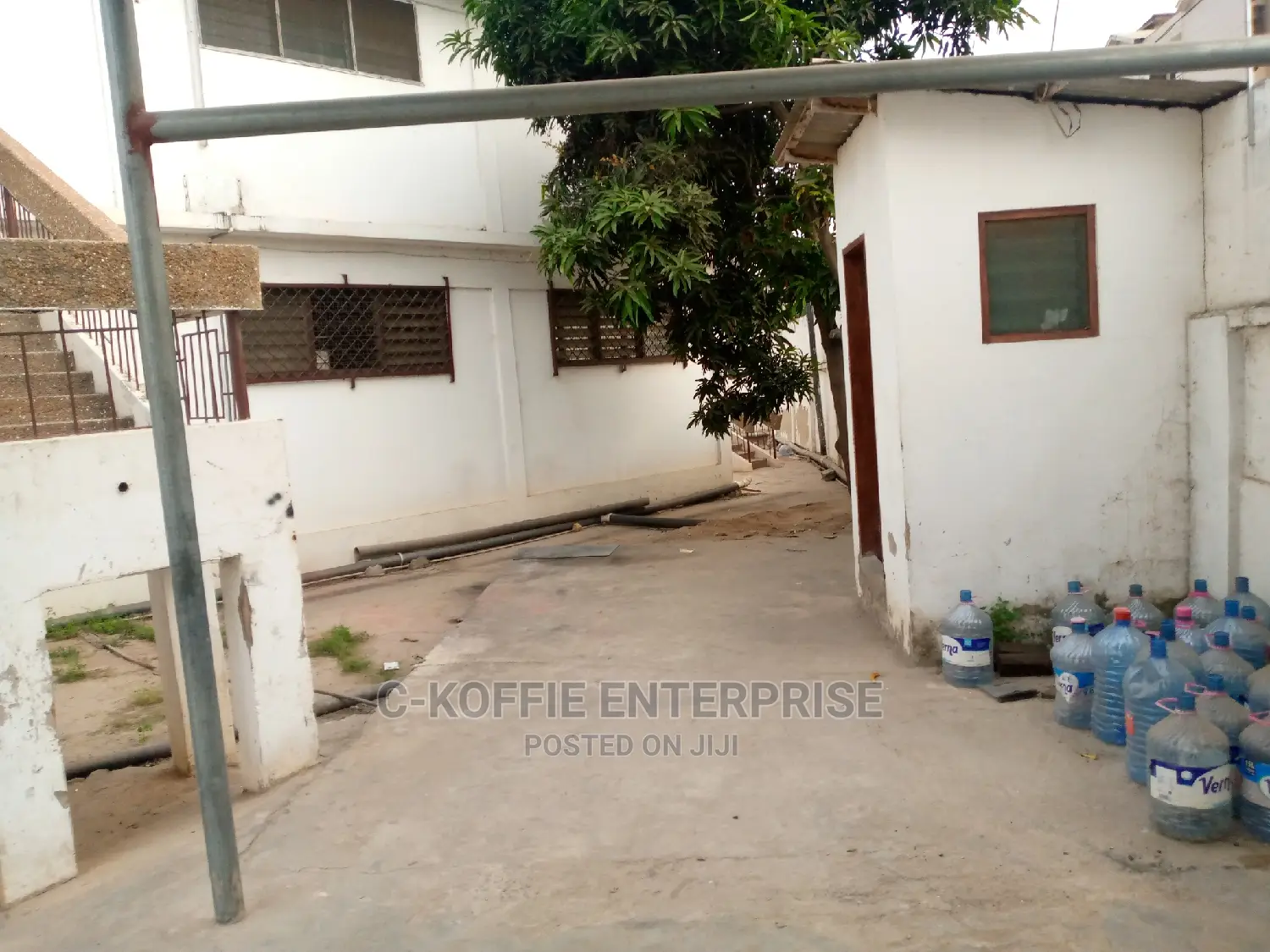 350 Sqm Warehouse + 5bedrm at North Kaneshie Industrial Area
