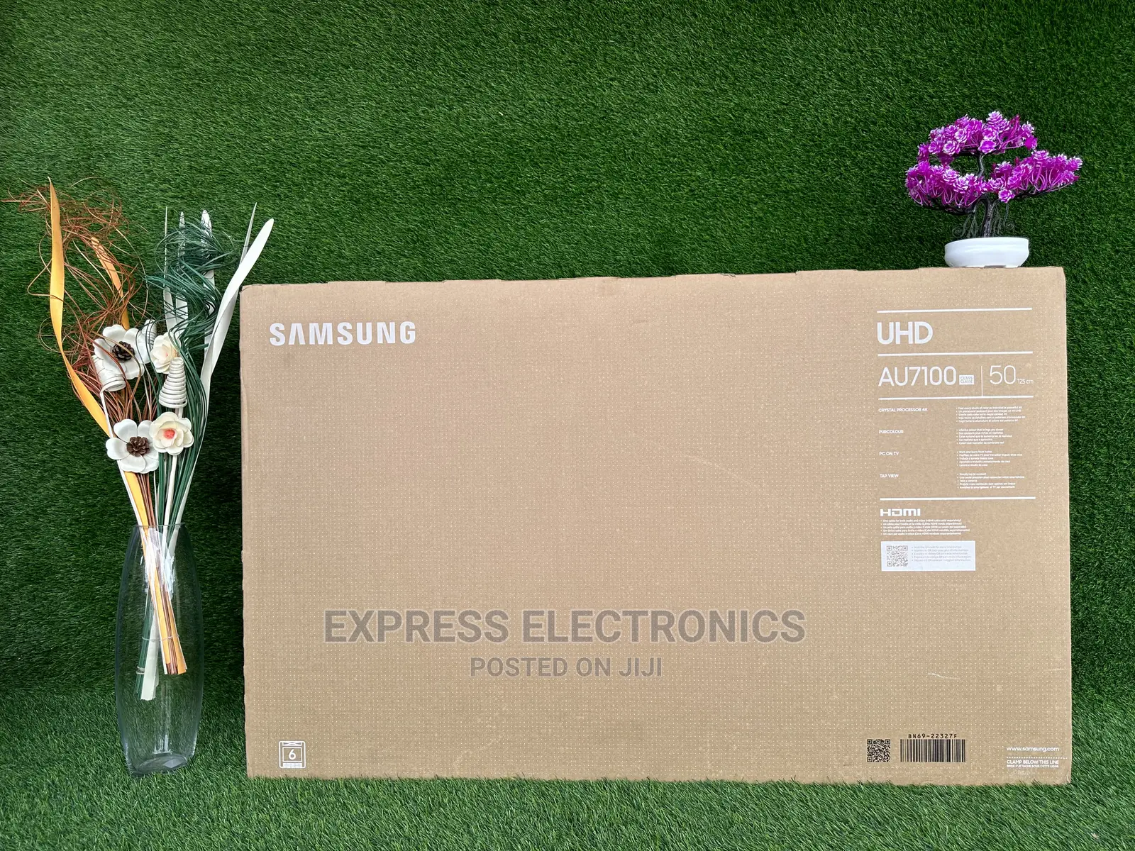 Samsung Vivid Pictures Smart 50”AU7172 UHD +Dstv