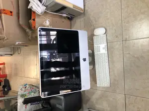 Desktop Computer Apple iMac 2GB Intel Core 2 Duo HDD 250GB