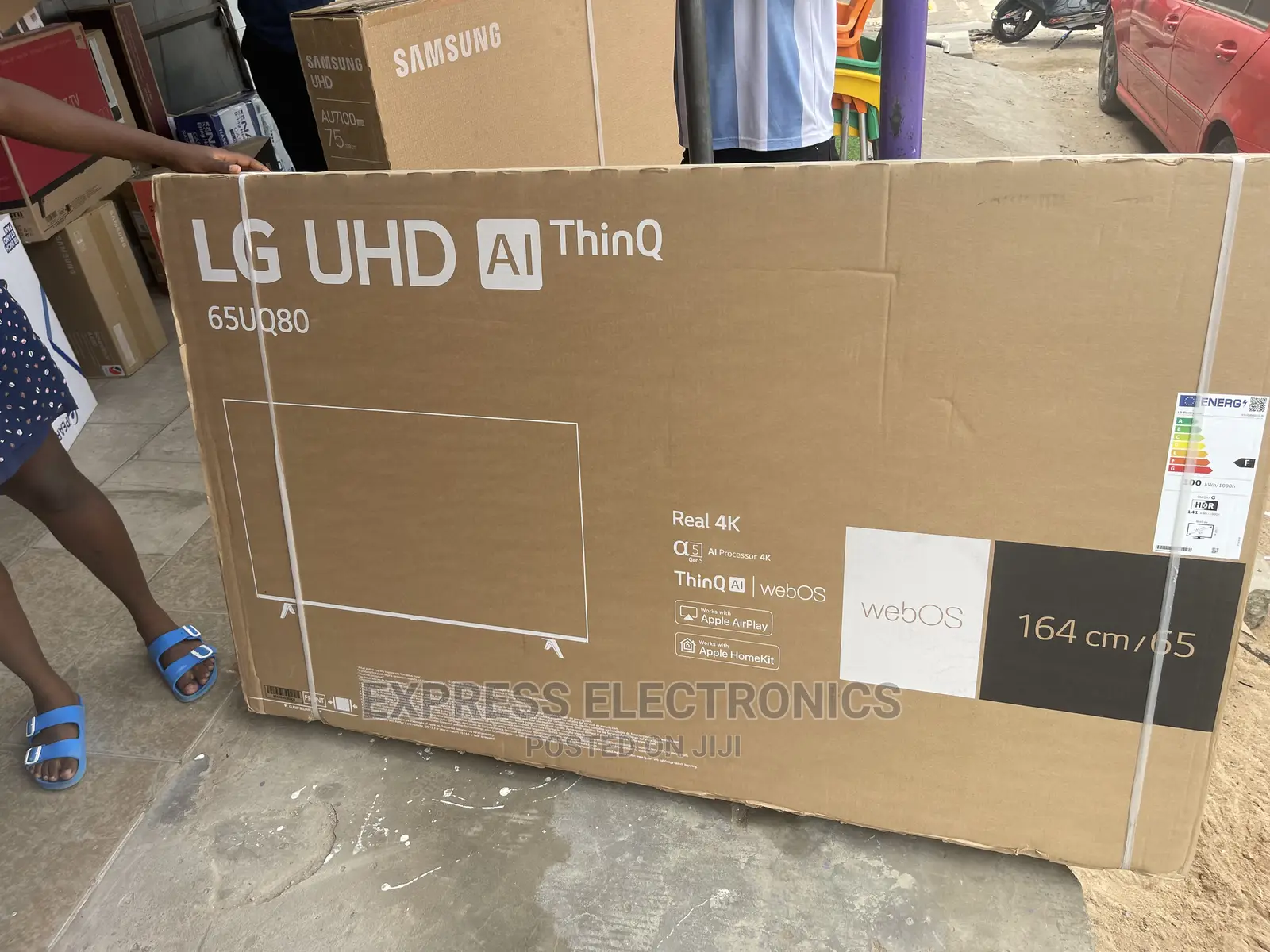 65UQ8000 (2022)UHD Smart Vivid Pictures Quality Display+Dstv