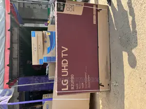 Triluminos Display LG UHD Smart 82UP8050PVB +Soundbar