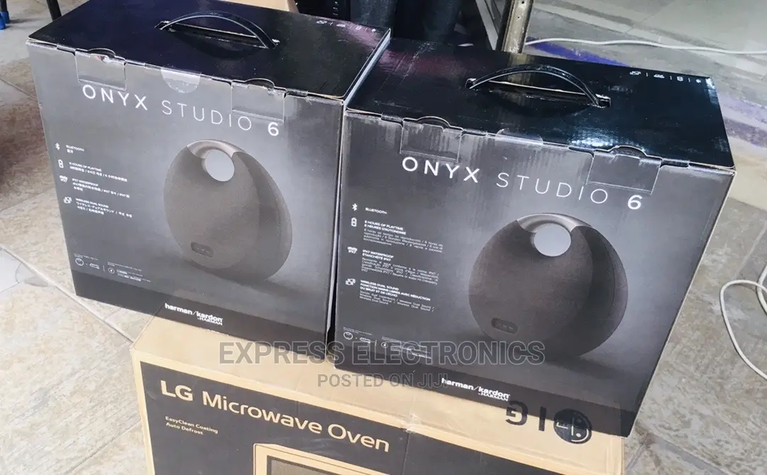 Harman Kardon Onyx Studio 6 Portable Bluetooth 
