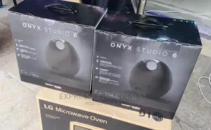 Harman Kardon Onyx Studio 6 Portable Bluetooth 