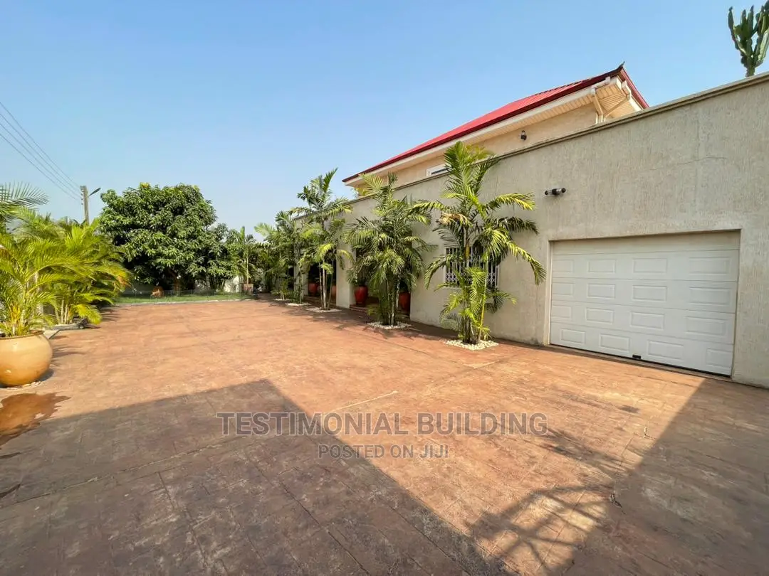 Furnished 8bdrm House in Testimonial Building, Oyarifa for Sale