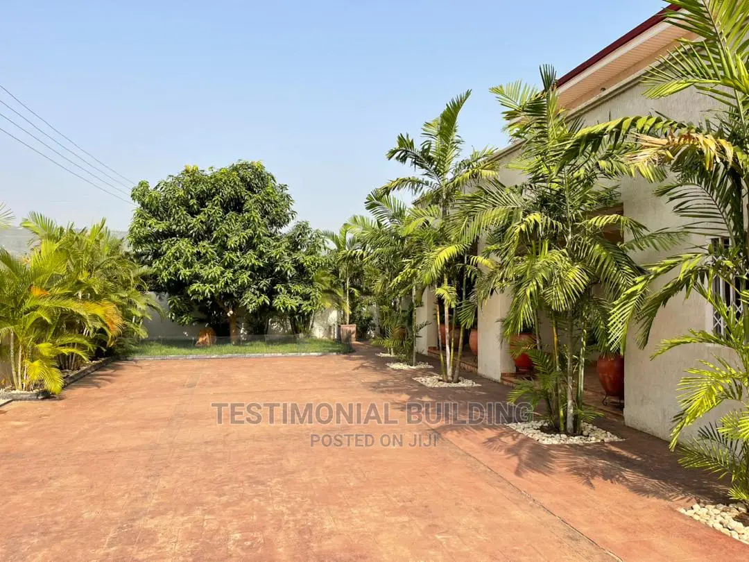 Furnished 8bdrm House in Testimonial Building, Oyarifa for Sale