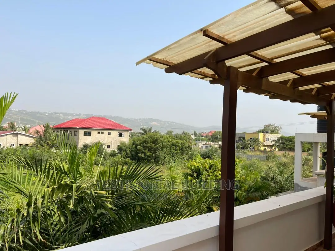 Furnished 8bdrm House in Testimonial Building, Oyarifa for Sale