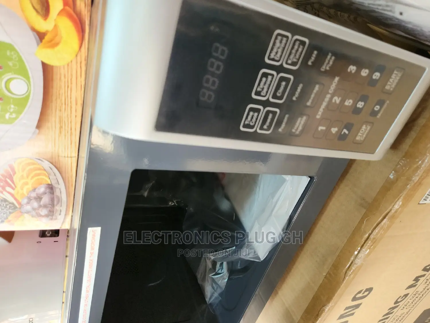 Media 28 Litres Microwave