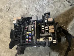 HYUNDAI ELANTRA 2018 Engine Fuseboard