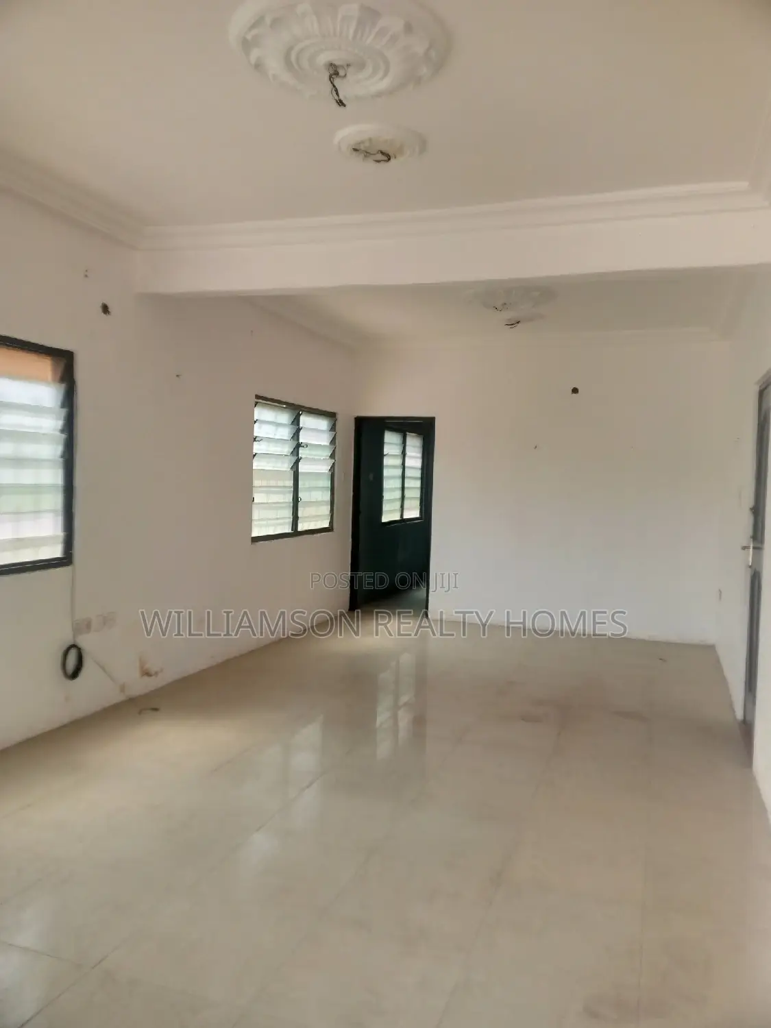 3bdrm Apartment in Community 18 Area, Spintex for rent