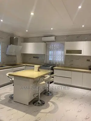 5bdrm House in East Legon for Rent