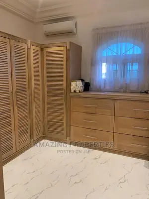 5bdrm House in East Legon for Rent