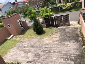 4bdrm House in Testimonial Building, a C Mall Area for Rent