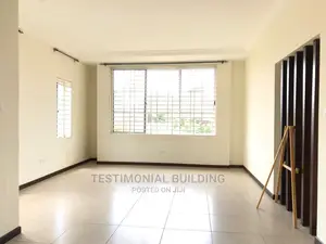 4bdrm House in Testimonial Building, a C Mall Area for Rent