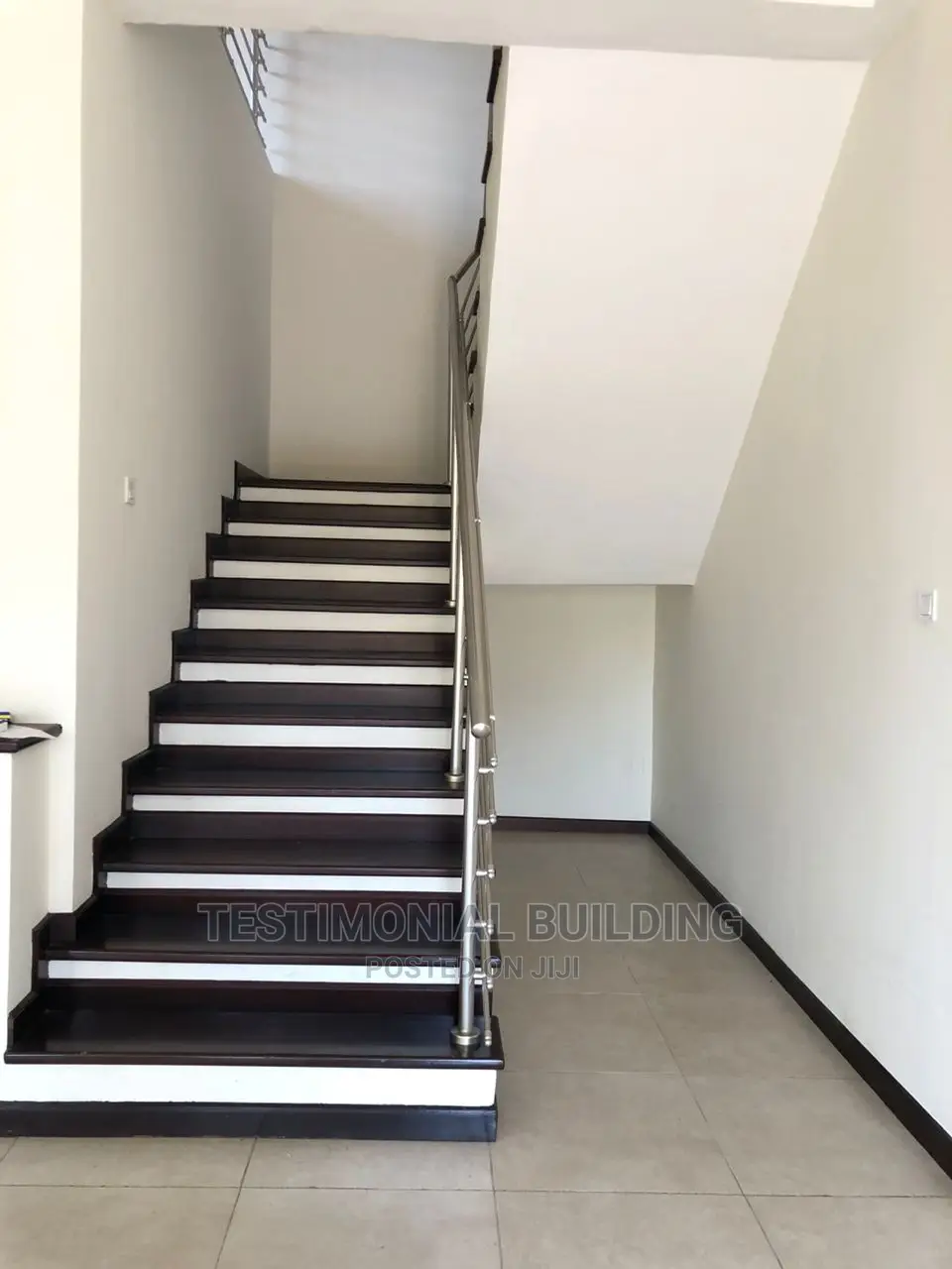 4bdrm House in Testimonial Building, a C Mall Area for Rent