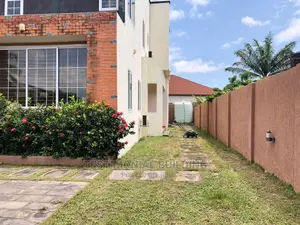 4bdrm House in Testimonial Building, a C Mall Area for Rent