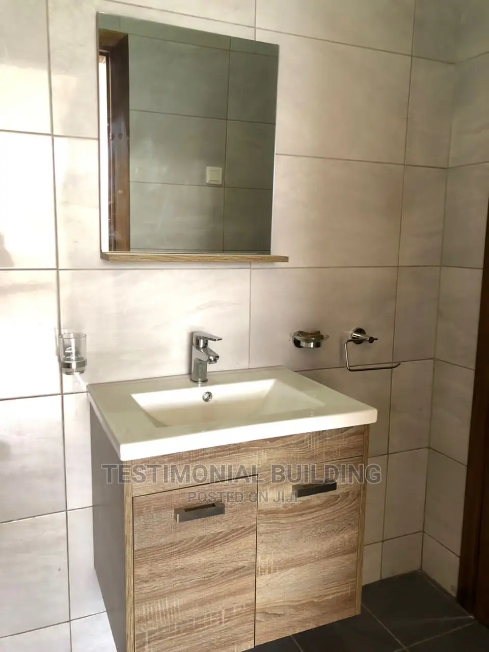 4bdrm House in Testimonial Building, a C Mall Area for Rent