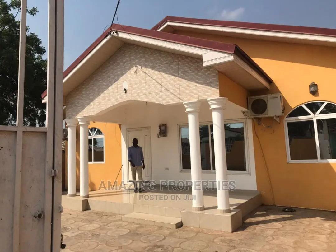 3bdrm House in Spintex Batsonaa for rent