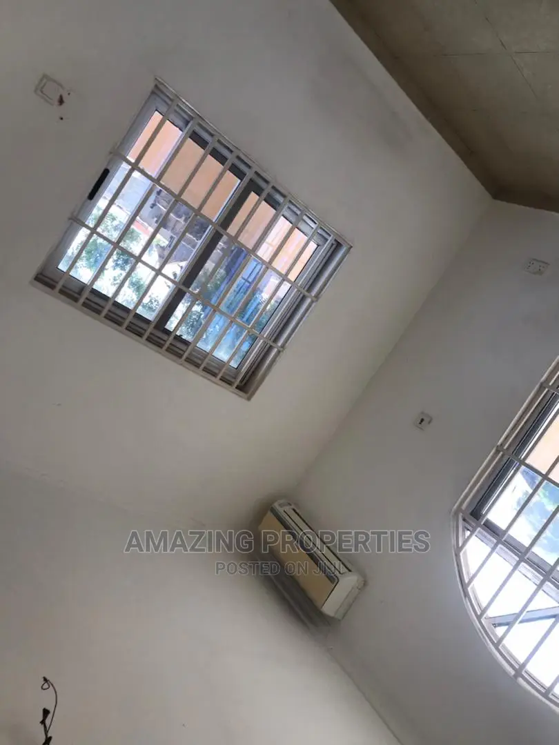 3bdrm House in Spintex Batsonaa for rent