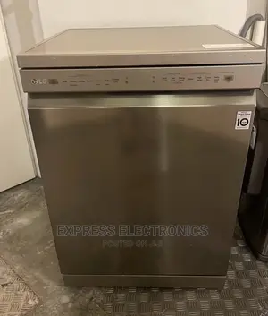 Kitchen Porter LG Dishwasher DFB425FP Quadwash Steam