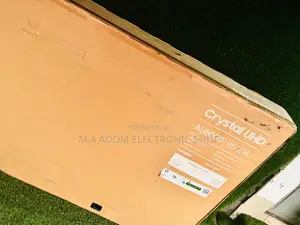 New 2021 Samsung 85” Series 8 With Built in Voice Assistant