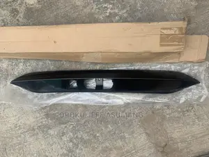 CRV 2017-2021 Boot Moulding