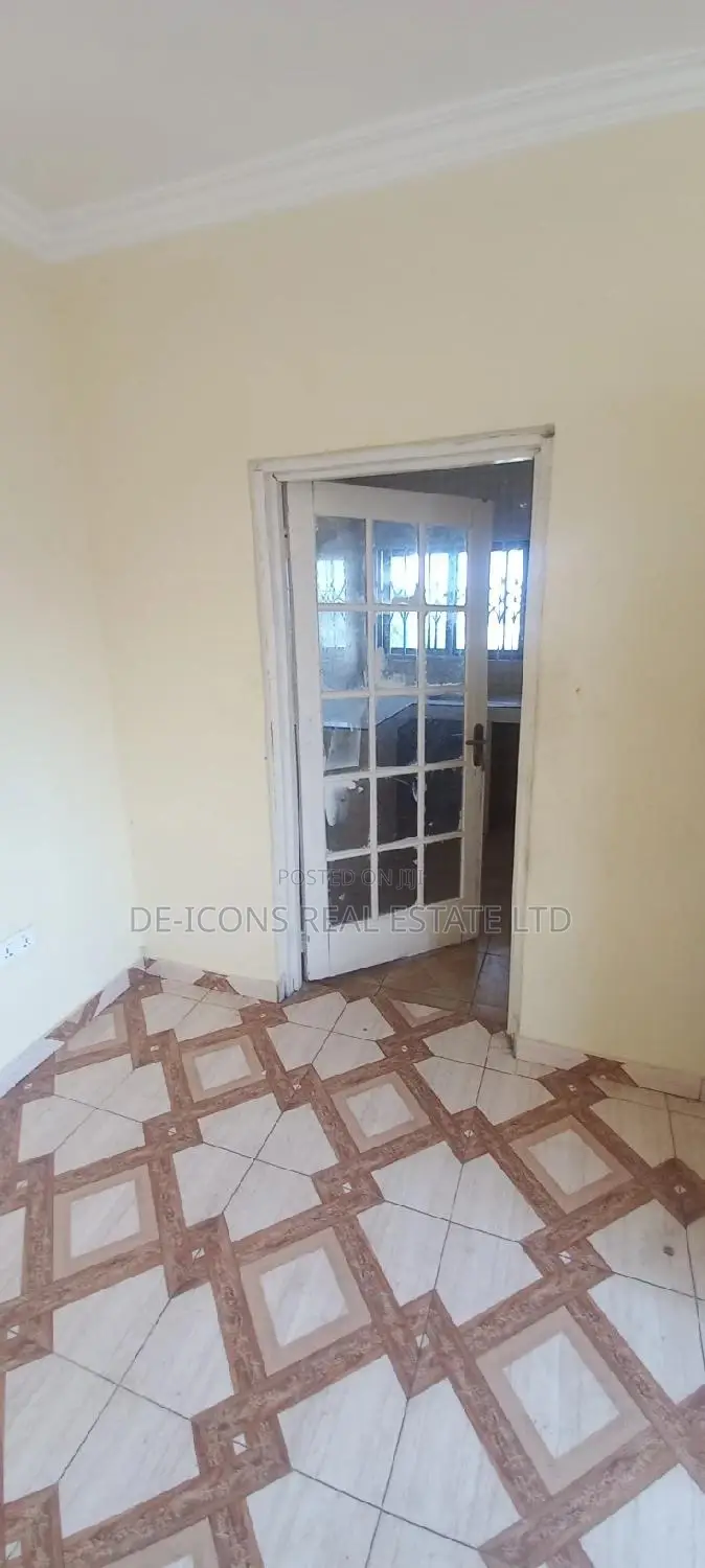 1bdrm Apartment in De-Icons Real Estate, Awutu Senya East Municipal