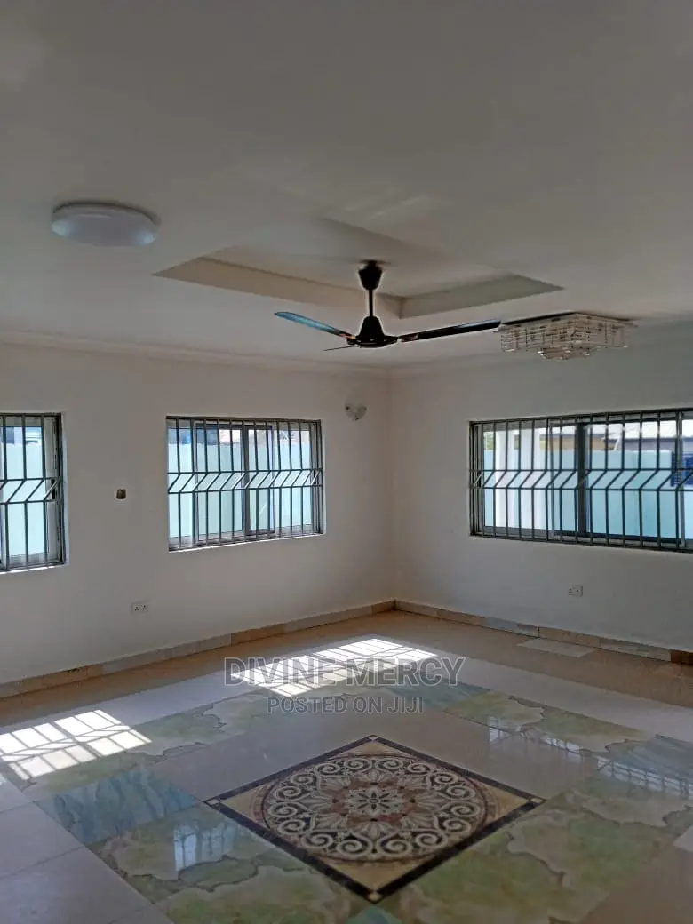 2bdrm Bungalow in Roman Winger Kasoa, Awutu Senya East Municipal