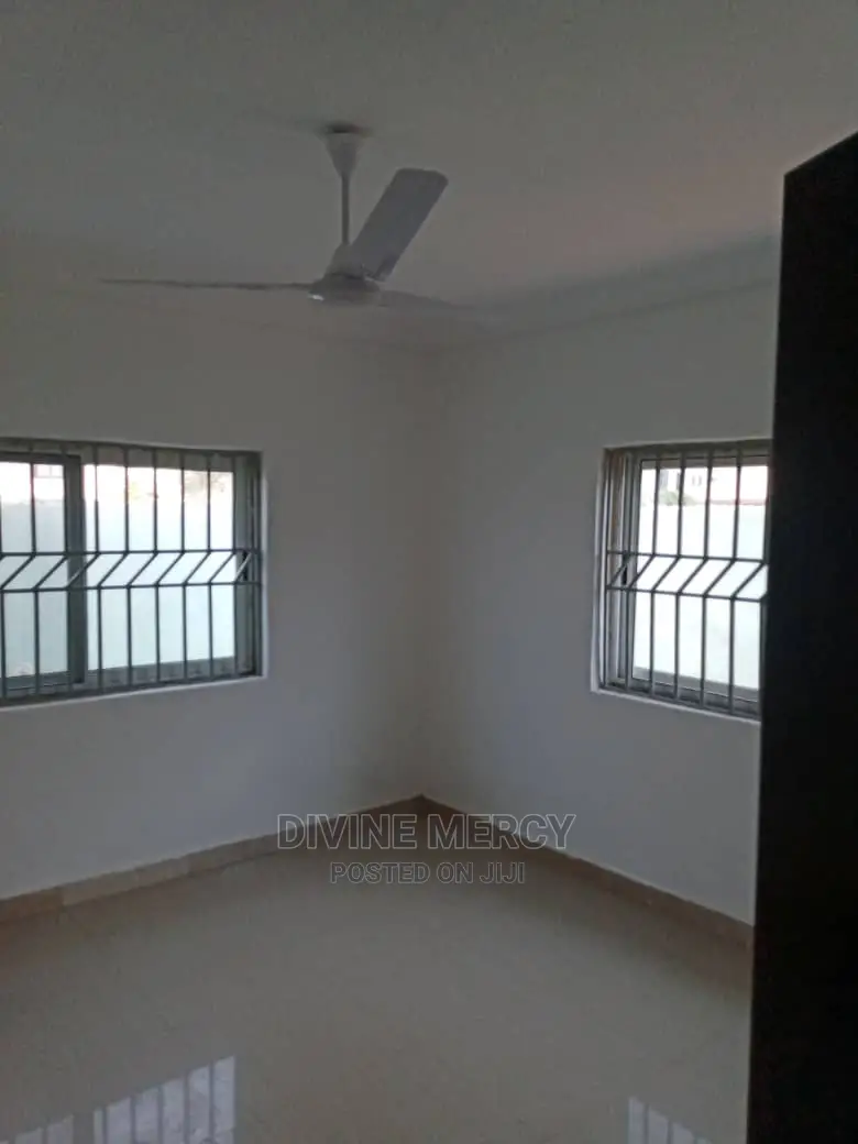 2bdrm Bungalow in Roman Winger Kasoa, Awutu Senya East Municipal