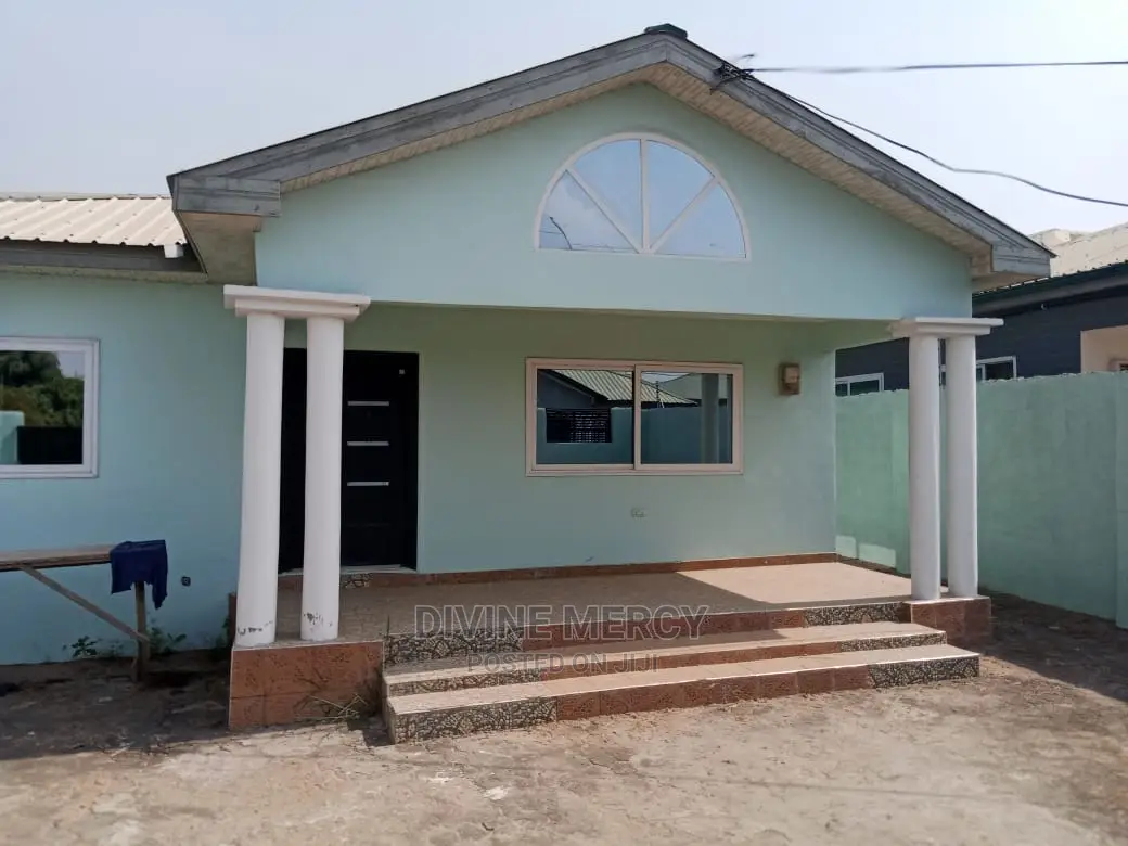 2bdrm Bungalow in Roman Winger Kasoa, Awutu Senya East Municipal