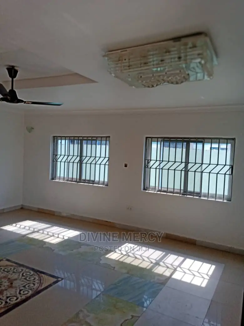2bdrm Bungalow in Roman Winger Kasoa, Awutu Senya East Municipal
