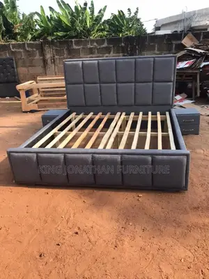 Queen Size Bed and Two Sides Drowars