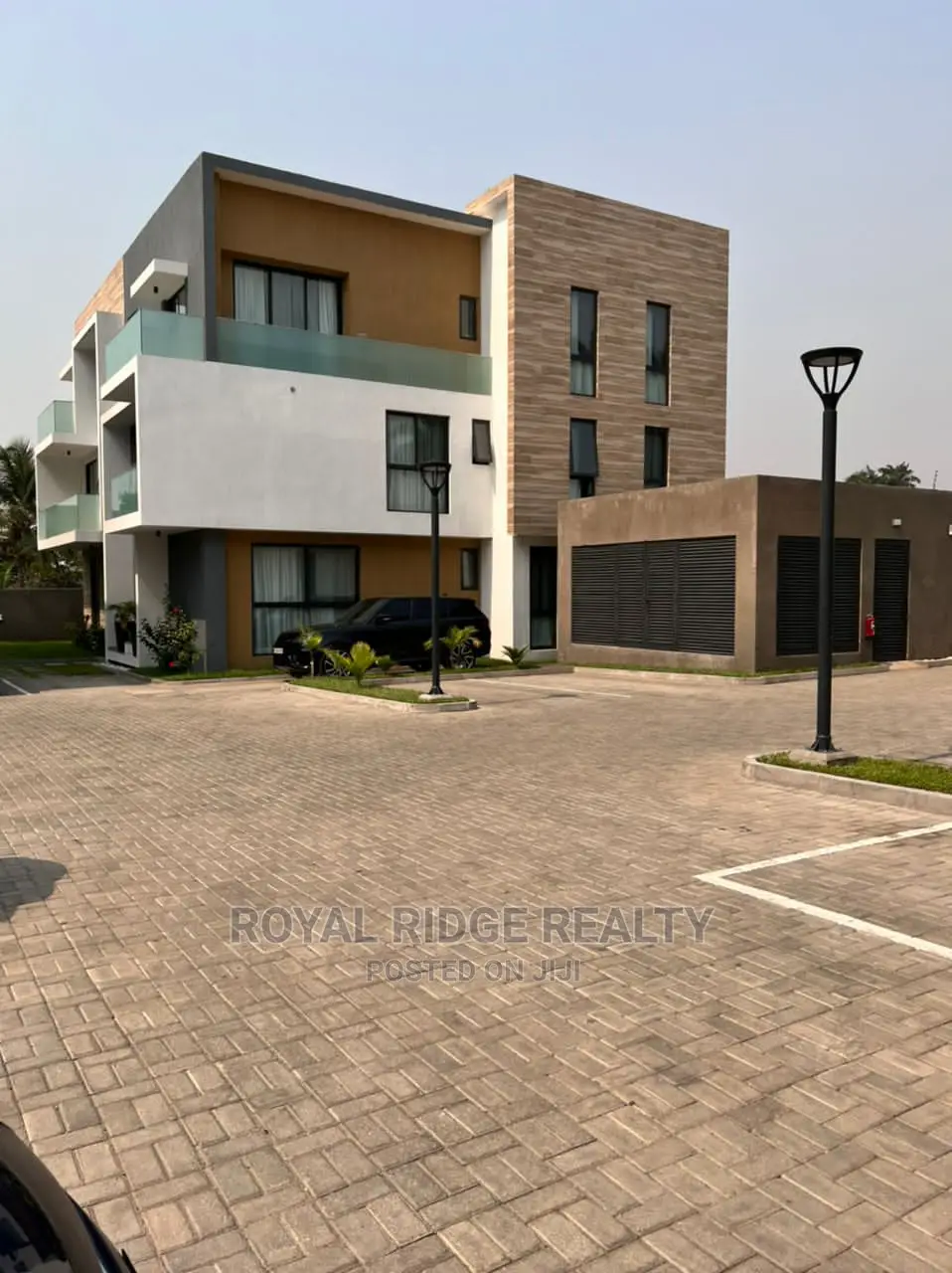 Furnished 1bdrm Apartment in Cantonment, Accra Metropolitan for Sale