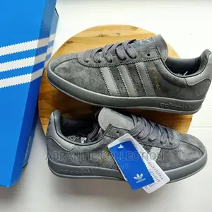 Adidas Broomfield