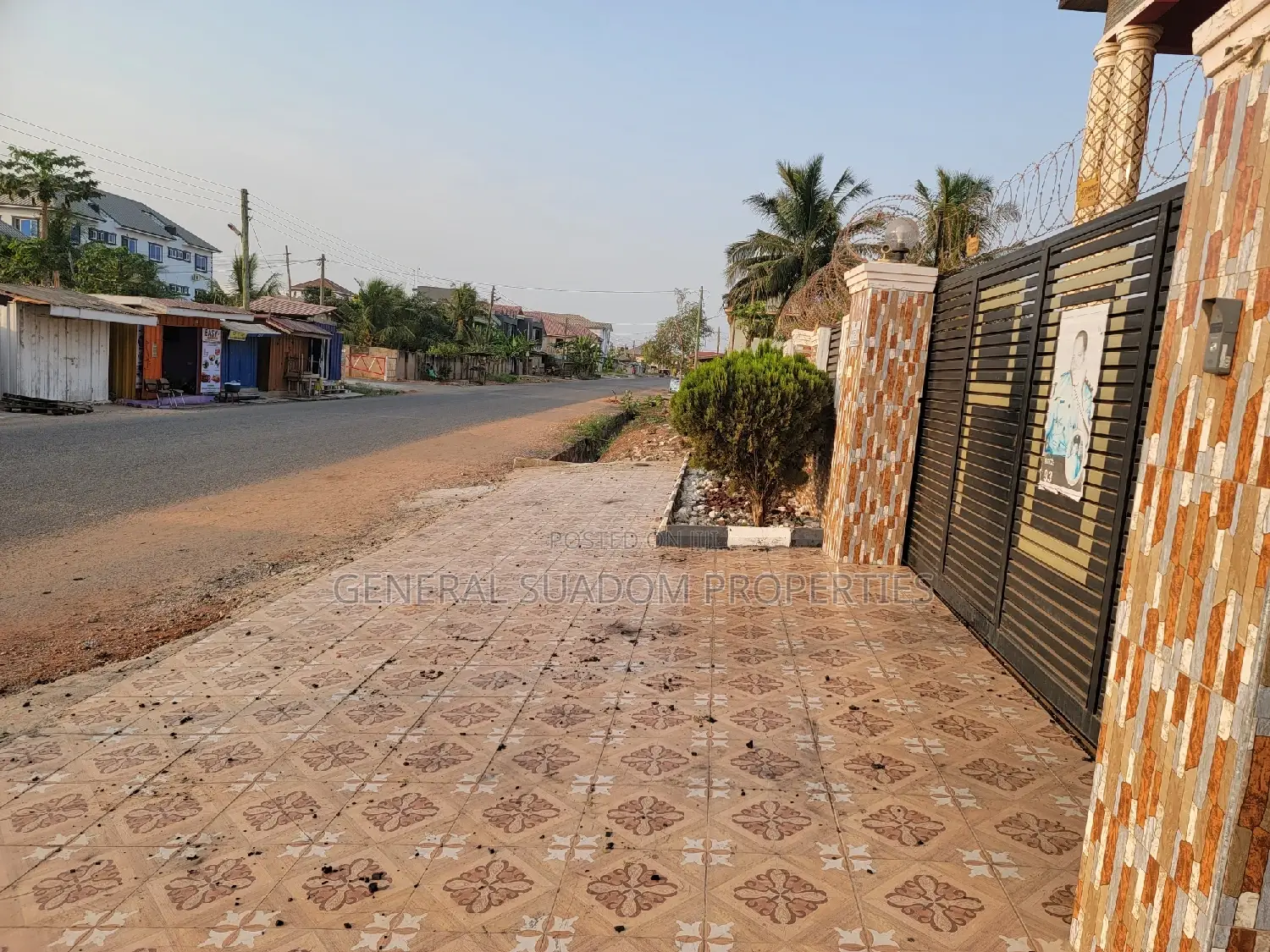 3bdrm House in Suadom Properties, Baatsona Total for rent