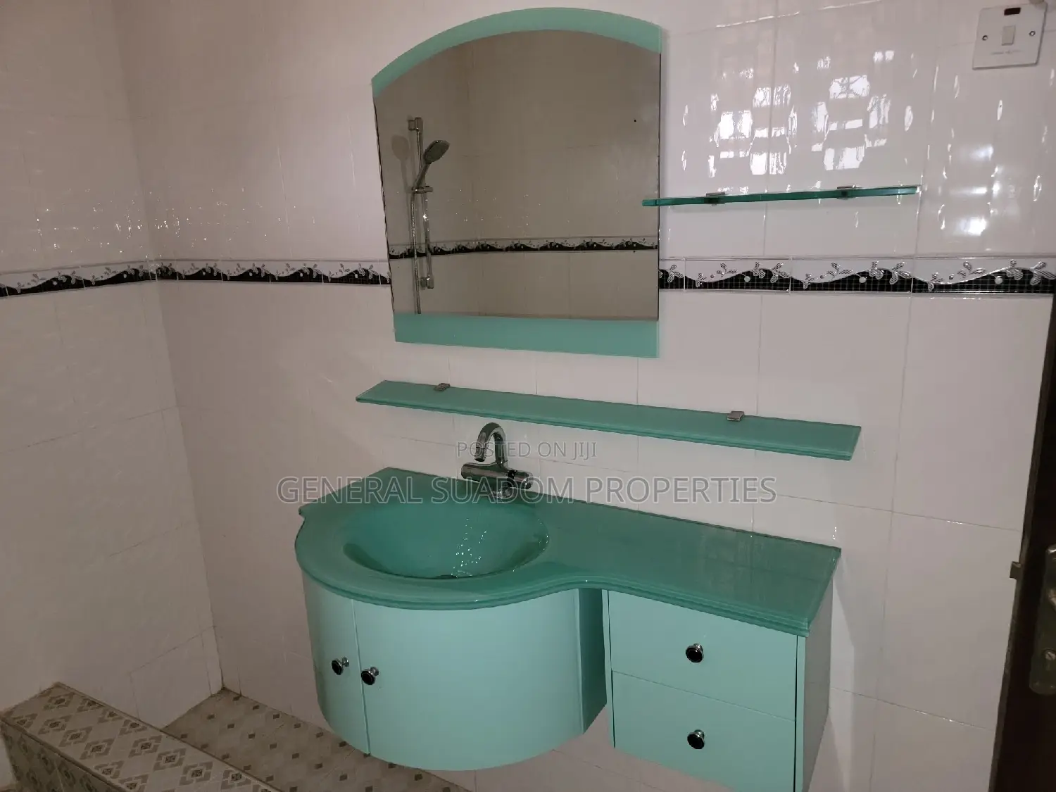 7bdrm Duplex in Suadom Properties, Baatsona Total for Rent