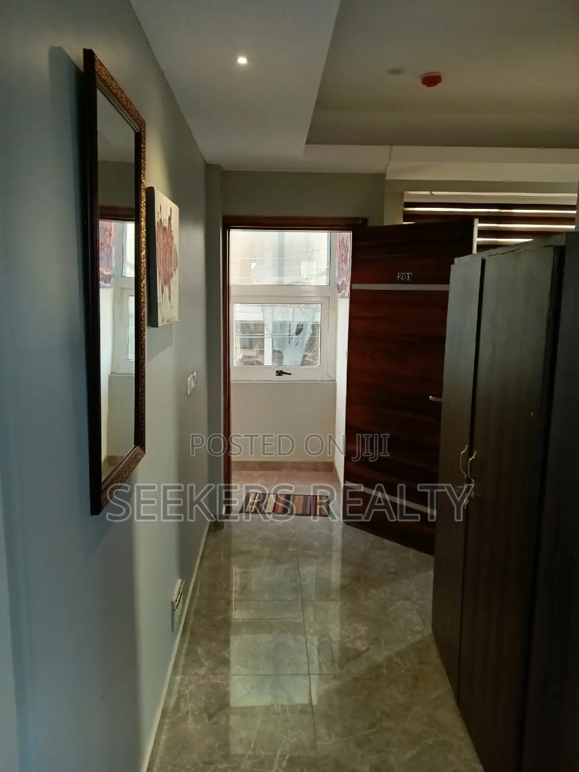 Furnished 1bdrm Apartment in Seekers Realty, Oxford Street for rent