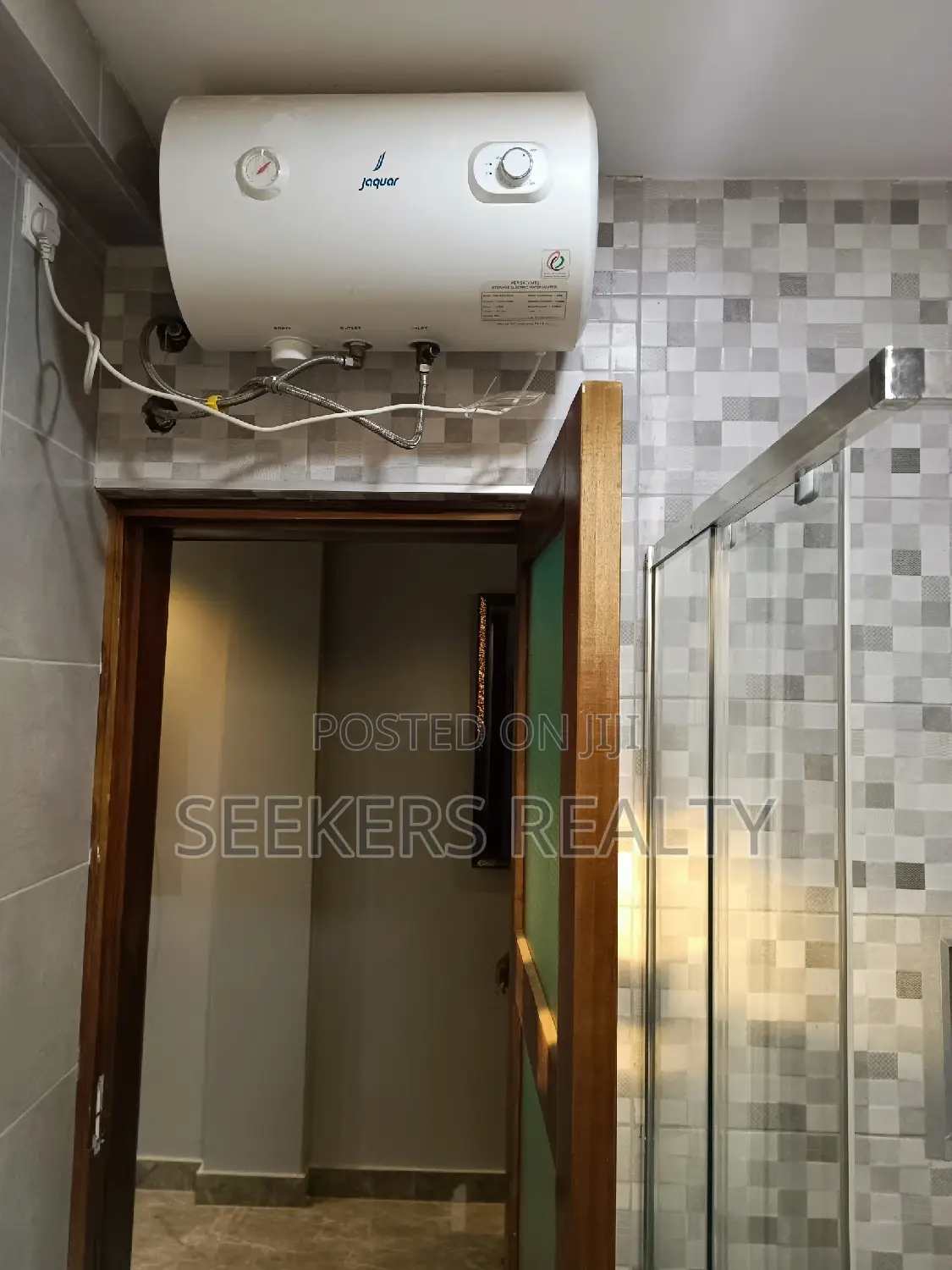Furnished 1bdrm Apartment in Seekers Realty, Oxford Street for rent