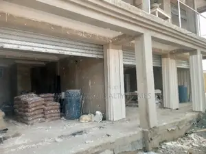 Busy Shop/Office Space/Store/Showroom