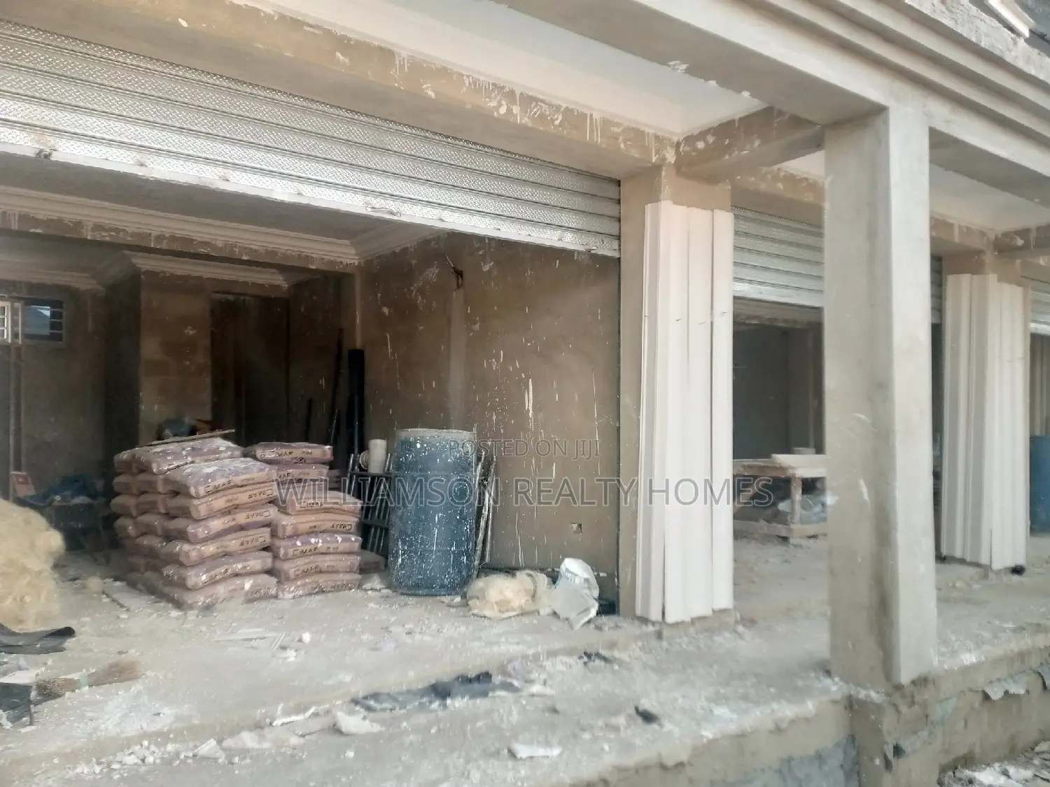 Busy Shop/Office Space/Store/Showroom