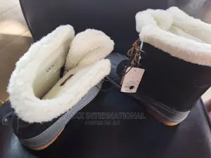 Boys Boots Black Suede Faux Sheep Fur Size 38 Cat Jack
