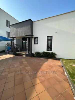 3bdrm House in East Legon for Rent
