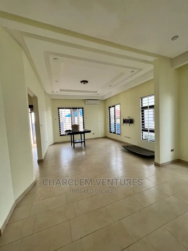 3bdrm House in East Legon for Rent