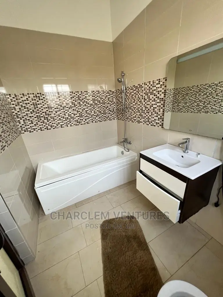 3bdrm House in East Legon for Rent