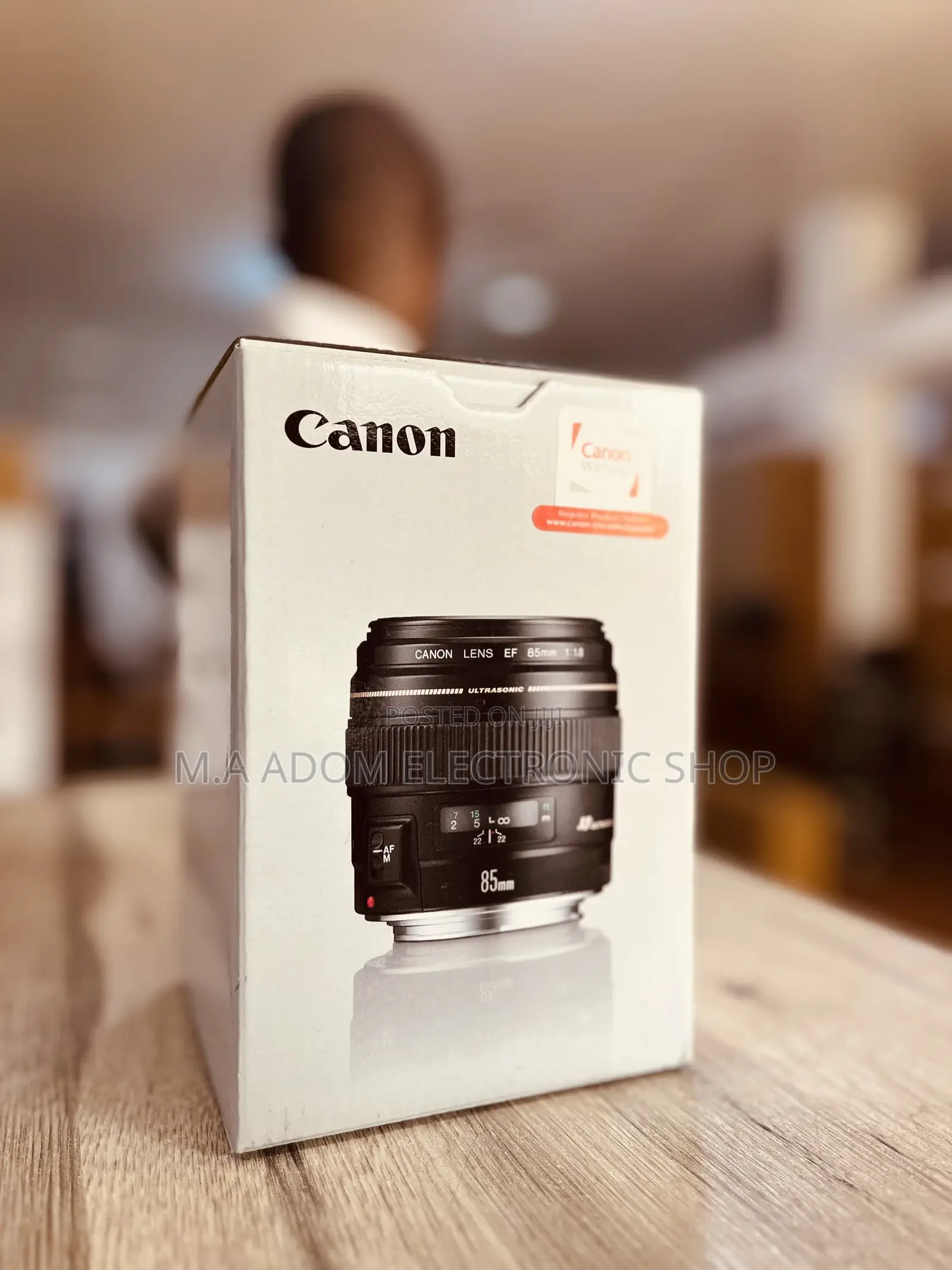 Ef F/1.8 USM Canon Lens