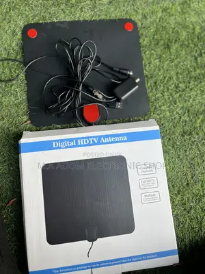 HDTV Indoor Tv Antenna With Booster