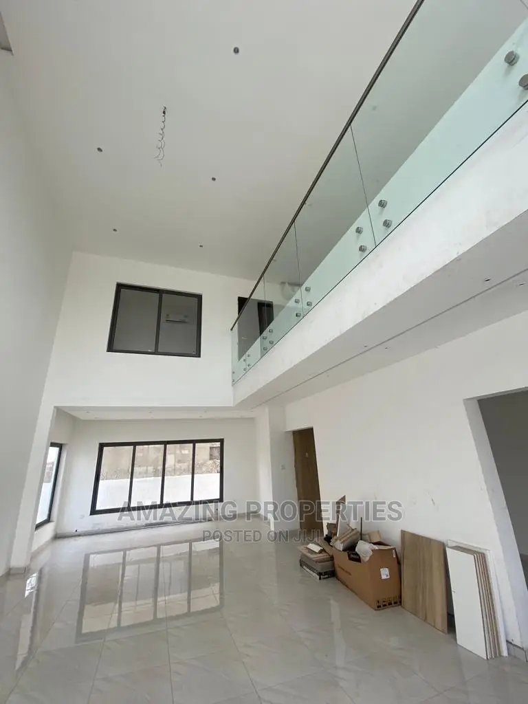 5bdrm House in East Legon for Sale