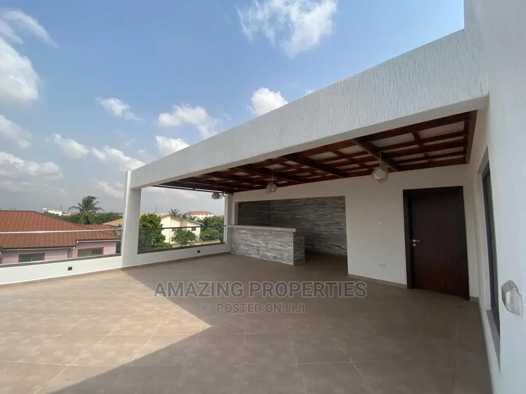 5bdrm House in East Legon for Sale