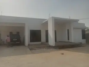 5bdrm House in Ayathar Bedroom, Coca Cola for Sale
