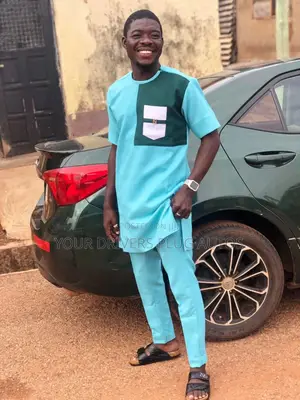 Experienced Driver With Valid Drivers License