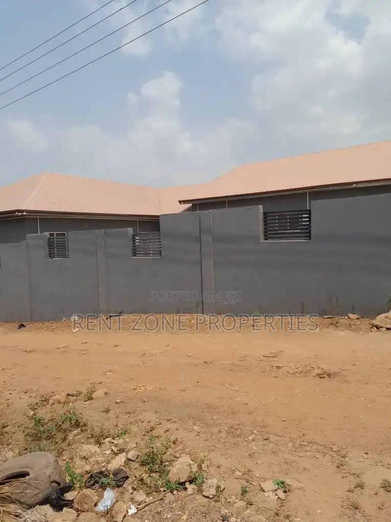 1bdrm Apartment in Ofankor for rent